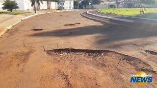 Moradores da região oeste da Capital reclamam de buracos e falta de sinalização