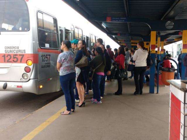 Empresas de &ocirc;nibus estudam novas restri&ccedil;&otilde;es para conseguir rodar at&eacute; 2&ordf;