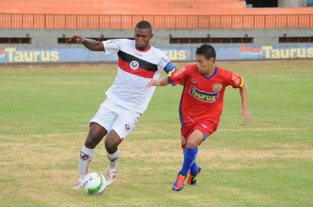 Furac&atilde;o e Azul&atilde;o s&atilde;o favoritos, mas  zebras podem surpreender em 2013