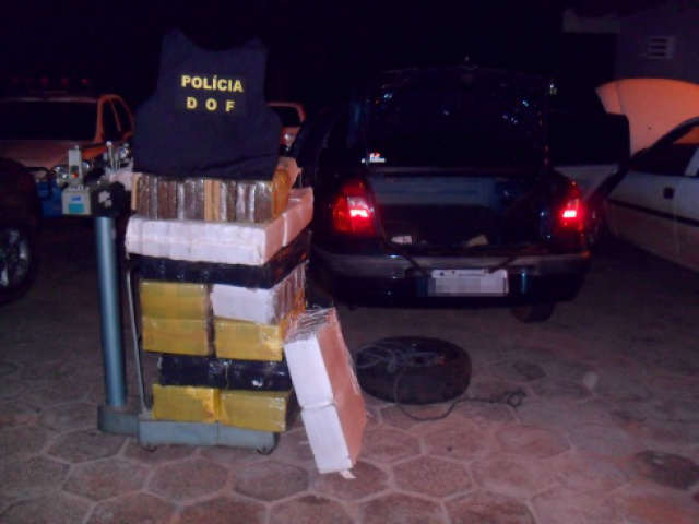  DOF apreende 300 quilos de maconha na MS-289 em Amambai