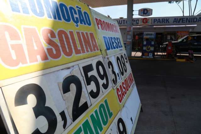 Postos ignoram segunda baixa e mant&ecirc;m pre&ccedil;o dos combust&iacute;veis