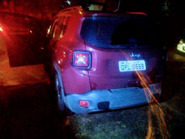 Receptadores s&atilde;o presos com carro de SP que seria vendido no Paraguai