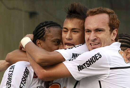 Santos vence Corinthians e conquista o bicampeonato paulista