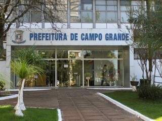 Entrada principal da Prefeitura de Campo Grande, na avenida Afonso Pena (Foto: Assessoria/ Prefeitura)