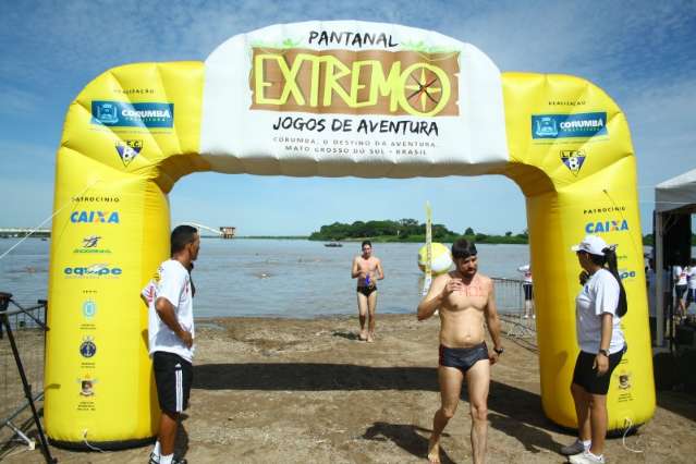 Medalhista ol&iacute;mpico vence maratona aqu&aacute;tica que contou com atleta famoso