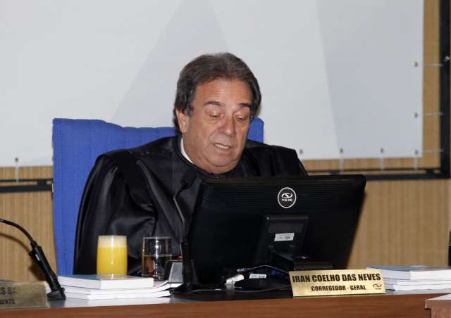 TCE aplica multa de R$ 157 mil e tr&ecirc;s ex-prefeitos ter&atilde;o que devolver R$ 37 mil