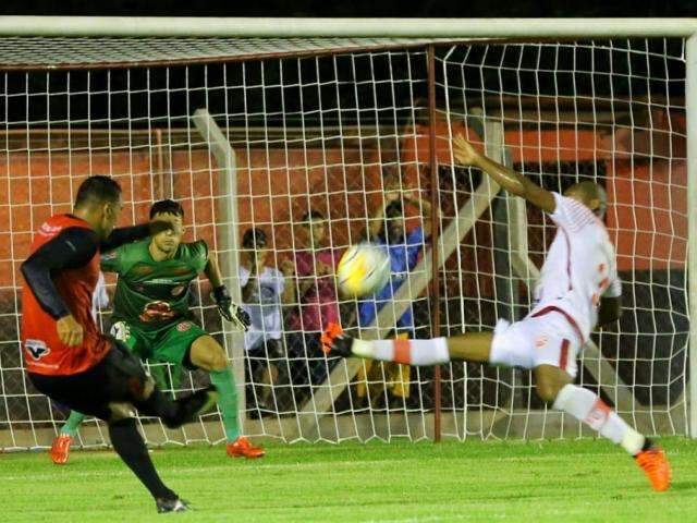 &Aacute;guia Negra vence amistoso de prepara&ccedil;&atilde;o para Estadual por 3 a 0