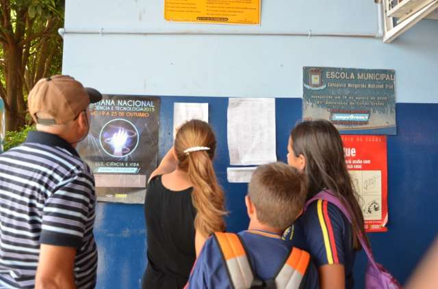 Greve parcial prejudica aulas e pais duvidam de qualidade da reposi&ccedil;&atilde;o