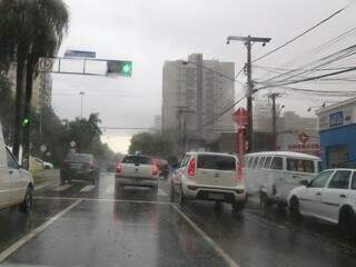 Na Capital, chove em áreas isoladas no decorrer desta terça-feira. (Foto: Fernando Antunes)