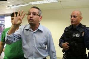 L&iacute;der comunit&aacute;rio acusa vereador de agress&atilde;o e caso para na delegacia