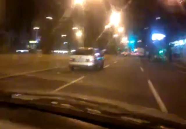Jovens gravam racha a 120 km/h em plena avenida Afonso Pena
