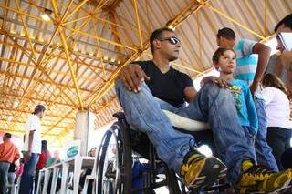 Estado não é acessível, dizem cadeirantes (Foto: Marcos Ermínio)