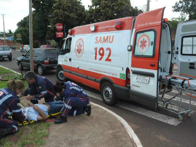  Ciclista atravessa no sinal verde e acaba atropelado na Vila Albuquerque