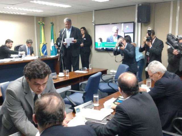 Deputados far&atilde;o cronograma para analisar vetos de 2017 a projetos de lei