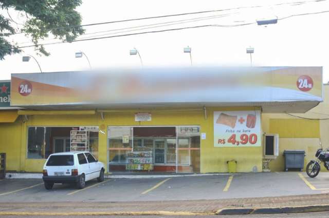 Jovem diz ter sido agredida com fac&atilde;o durante briga em conveni&ecirc;ncia