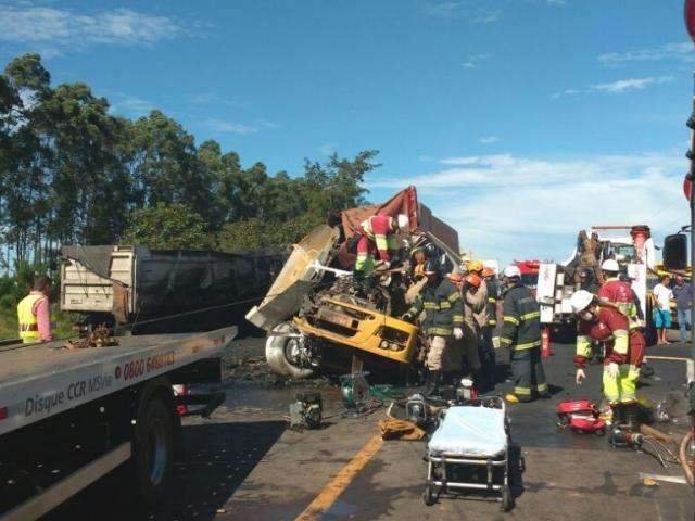 Motorista ferido em acidente aguarda resultado de exames, mas passa bem 