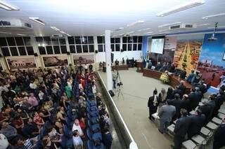 Plenário da Câmara de Veadores de Dourados, onde será entregue hoje o prêmio “Marta Guarani” (Foto: Divulgação)