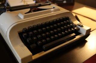 Máquina de escrever de Otávio Gonçalves Gomes. (Foto: Alcides Neto)