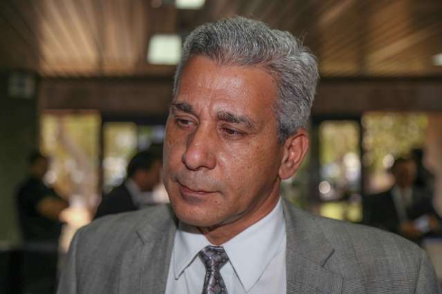 Reuni&atilde;o termina sem acordo e fim da greve nas escolas depende do TJ