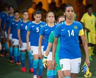 Com a camisa de número 14, Bruna Benites já foi a capitã da seleção brasileira (Foto: Divulgação)