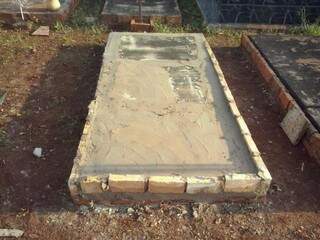 Homem &eacute; preso por violar t&uacute;mulos para fazer m&uacute;mia e ressuscitar mortos