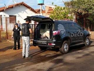 Piloto e vigia do aeroporto foram presos na manhã desta quinta-feira (27). (Foto: Divulgação/Polícia Civil)