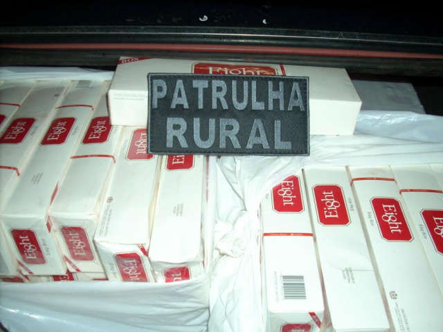  PM apreende cigarros contrabandeados que seriam levados para SP