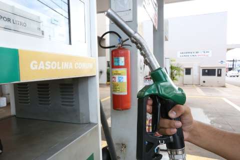 Governador apoia aumento na mistura de álcool à gasolina para ajudar setor