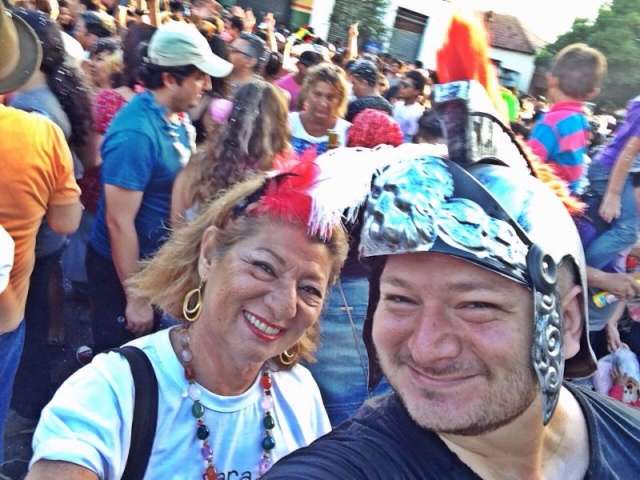 No &aacute;lbum de dentista, as fotos contam hist&oacute;ria do Carnaval de Campo Grande