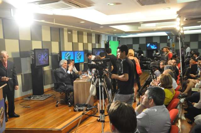 &Agrave;s v&eacute;speras das elei&ccedil;&otilde;es, debate cat&oacute;lico termina sem surpresas