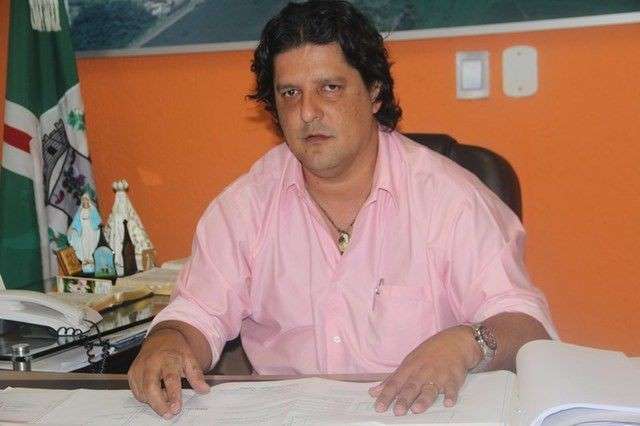 Prefeito percorre gabinetes e minist&eacute;rios em busca de recursos para obras