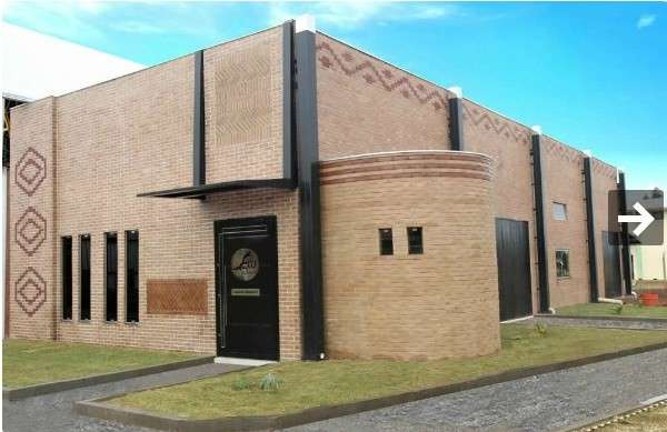 Com menos cimento, casa de tijolo ecol&oacute;gico sai 20% mais barata 