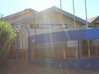 Escola Municipal Elpidio Reis foi um dos estabelecimentos de ensino fechados por conta do &quot;Dia do Basta&quot; (Foto: Marina Pacheco)
