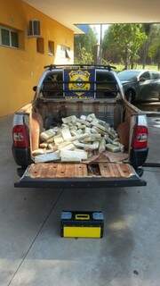 PRF encontrou 119 kg de drogas, sendo 63 kg de maconha e 56 kg de cocaína. (Foto: Divulgação)