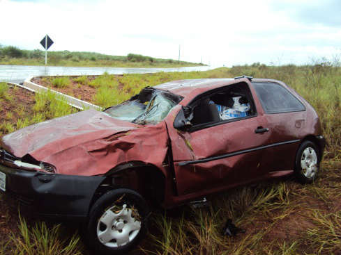  DOF apreende ve&iacute;culo abandonado com 770 pacotes de cigarro contrabandeados 