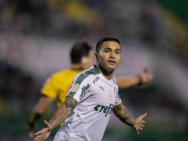 Palmeiras faz 2 a 1 sobre a Chape e segue na lideran&ccedil;a no Brasileir&atilde;o 