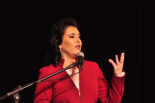 Em discurso, Simone diz que cidad&atilde;o faz muito mais que o poder p&uacute;blico