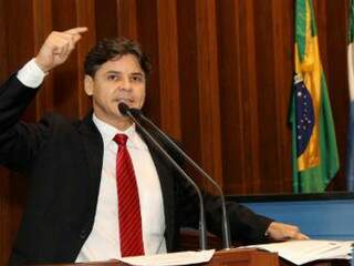 Para se dedicar à campanha, deputado Paulo Duarte, candidato em Corumbá, pretende se licenciar. (Foto: Divulgação)