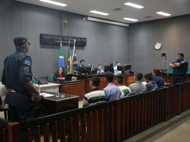 R&eacute;us dizem terem sido torturados para assumirem decapita&ccedil;&atilde;o no Indubrasil 