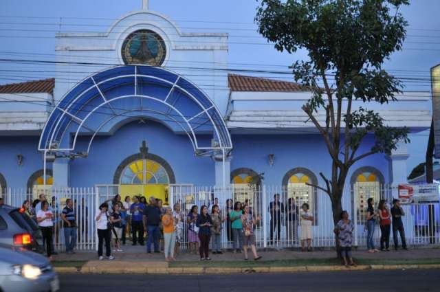 Carreata e celebra&ccedil;&otilde;es a Nossa Senhora Aparecida reunem 5 mil fi&eacute;is