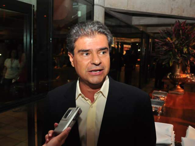  Nelsinho pede a secret&aacute;rios prioridade a obras lan&ccedil;adas, antes de novos projetos