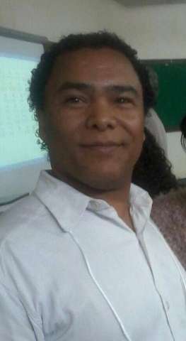 Desaparecimento de professor mobiliza alunos de escola da &aacute;rea central