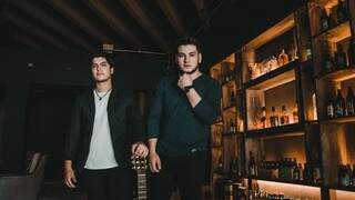 Com 23 e 18 anos de idade, Kaio e Gabriel são nome novo na música sertaneja