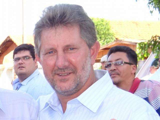 Prefeito afastado cita decis&atilde;o de Gilmar Mendes e nega nepotismo