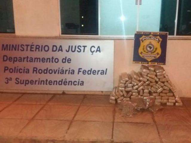 Homem &eacute; preso com 802 quilos de maconha que seriam levados para MG