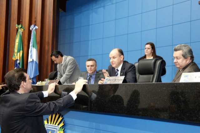 Deputados aprovam uso de energias renov&aacute;veis em pr&eacute;dios p&uacute;blicos