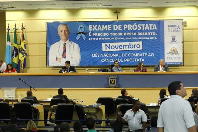 Exonera&ccedil;&atilde;o em massa de &quot;diretoras&quot; de Cras acirra a crise na C&acirc;mara