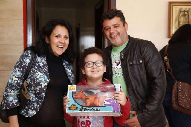 Sem ter quem convidar, menino autista s&oacute; ganhou festa de anivers&aacute;rio aos 8 anos