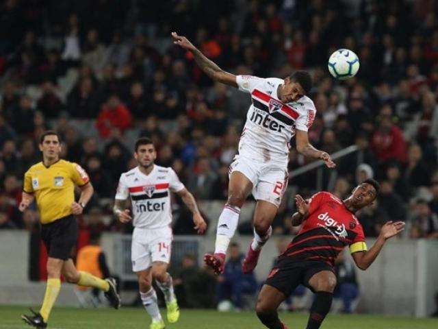 Vitor Bueno garante vit&oacute;ria de 1 a 0 do S&atilde;o Paulo sobre o Athletico-PR