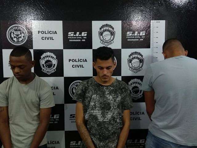 SIG prende assaltantes de padaria e empres&aacute;rio que emprestou a arma